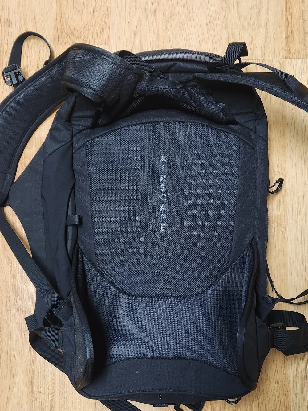 OSPREY Metron 24 Backpack in Black